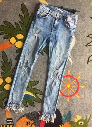 Крутые укороченные джинсы zara с бахромой рр с /с завышеной талией4 фото