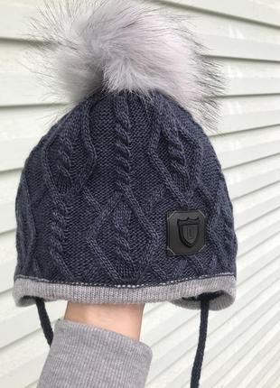 Тепла зимова шапка