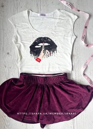Плюшевий домашній костюм (футболка +спідниця - шорти),  колір марсала1 фото