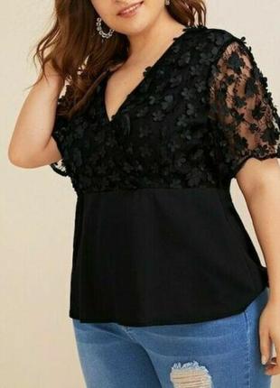 Красивая комбинированная блуза с цветками plus size2 фото