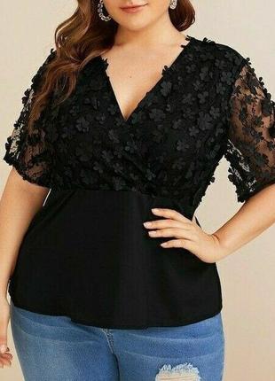 Красивая комбинированная блуза с цветками plus size1 фото