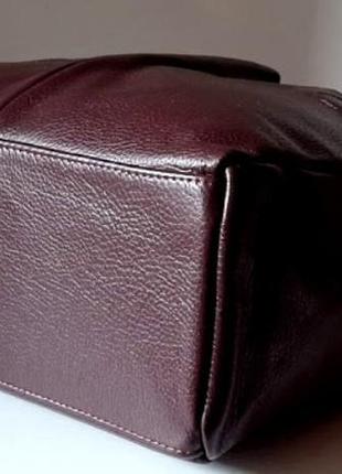 Женская сумка тоут из натуральной кожи с накладными карманами марсала8 фото