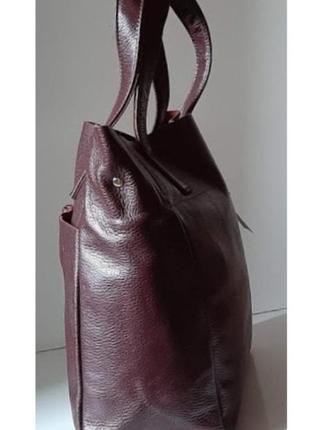 Жіноча сумка тоут з натуральної шкіри з накладними кишенями марсала3 фото