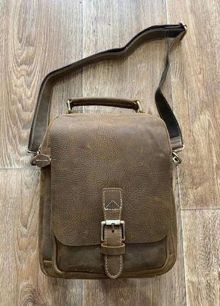 Стильная шкатулка мужская сумка коричневая с короткой ручкой