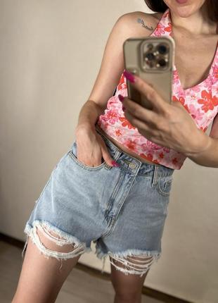 Трендовые джинсовые шорты с рваностями от missguided1 фото