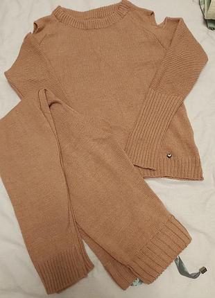 В'язаний костюм