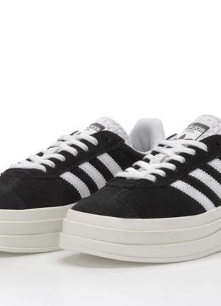 Модні жіночі замшеві кросівки на платформі adidas gazelle bold black platform (36-40)1 фото