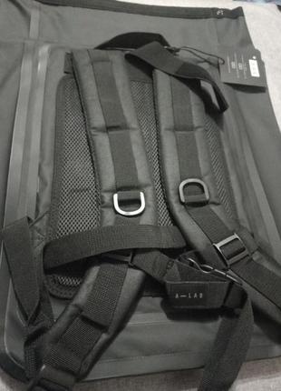 Водонепроницаемый рюкзак a-lab 20l a waterproof backpack rolltop черный.10 фото