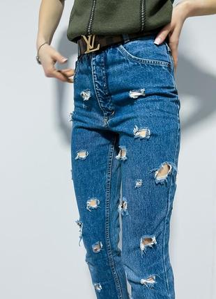 Джинсы размер s женккие мом джинсы италия брюки синие с дирками4 фото