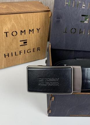 Мужской кожаный ремень автомат черный в стиле tommy hilfiger2 фото