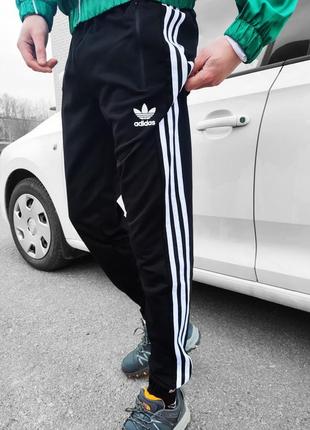 Спортивні штани adidas