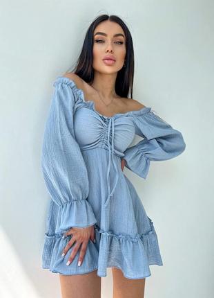 Невероятно нежное и легкое короткое платье с длинным рукавом голубой