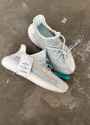 Женские кроссовки adidas yeezy boost 350 v2 cloud white 36