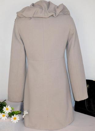 Брендовое демисезонное пальто с карманами nadine италия2 фото