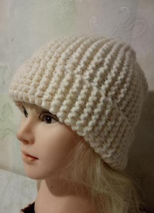 Стильная, теплая, зимняя, вязанная шапка бини. ручная работа4 фото