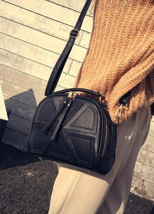 Женская стильная небольшая новая модная кожаная сумка клатч с ремешком2 фото
