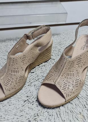 Женские босоножки  clarks из натуральной кожи оригинал 38р. ow41983 фото