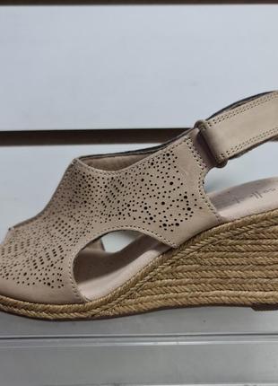 Женские босоножки  clarks из натуральной кожи оригинал 38р. ow41988 фото