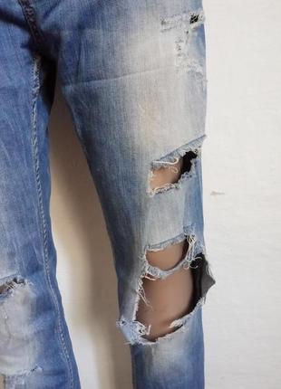Женские рваные джинсы мом средняя посадка3 фото