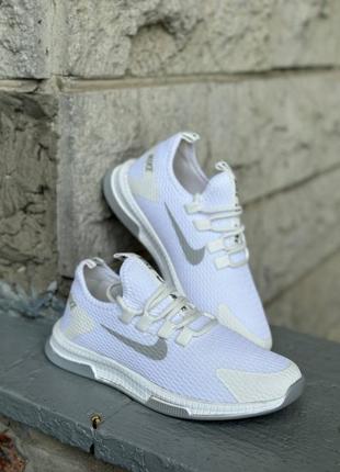 Летние женские кроссовки nike белые