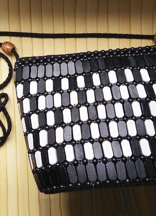 Оригінальна літня чорно-біла сумка, сумочка, крос-боді з бамбукових намистин