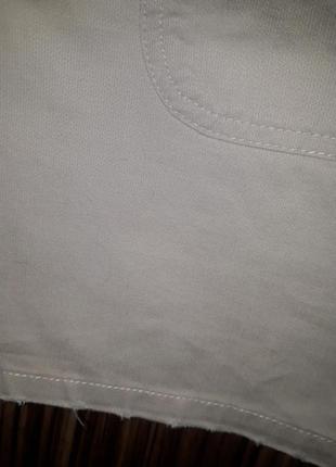 Светлая бежевая натуральная котоновая короткая джинсовая юбка10 фото