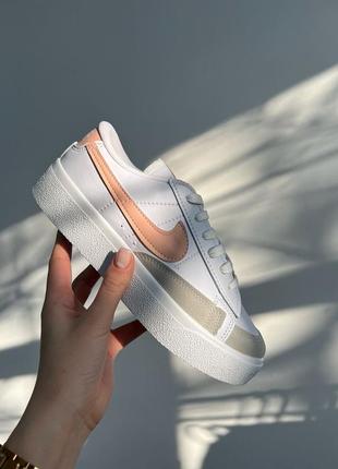 Кросівки nike blazer platform low white/peach.