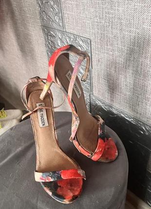 Босоножки steve madden