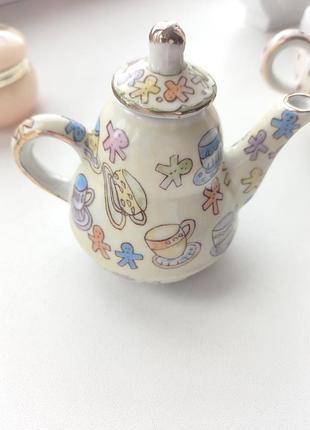 Винтажный чайник-миниатюра