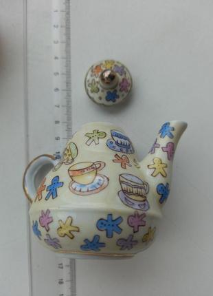 Винтажный чайник-миниатюра