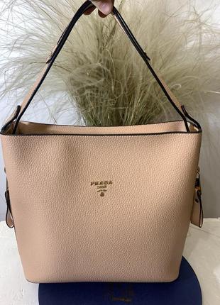 Женская качественная мягка сумка вместительная новинка.  prada6 фото
