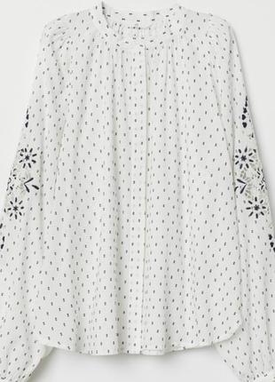 Красива бавовняна блузка з вишивкою на рукавах h&amp;m, розмір 12-14.