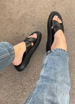 Натуральні шкіряні шльопанці