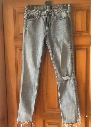 Джинсы потертые
