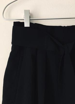 Стильная юбка с поясом  h&m черная юбка-тюльпан с высокой талией7 фото