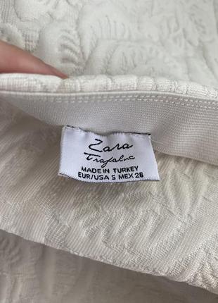 Zara фирменная брендовая женская летняя юбка юбка белая с цветочками 3д рисунок узор4 фото