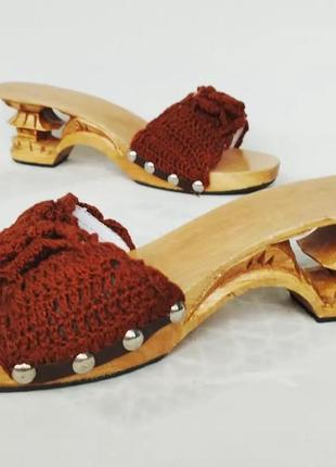 Азиатская обувь деревянная подошва
