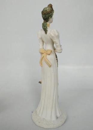 Винтажная статуэтка дама с зонтиком