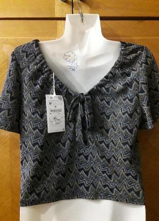 Нова  красива блуза  з люрексом  і бантом  позаду р. m від zara