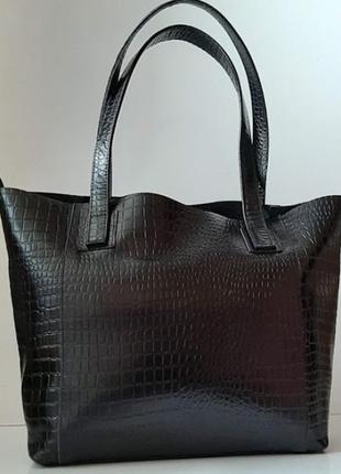 Практичная женская сумка из натуральной кожи с тиснением под рептилию1 фото