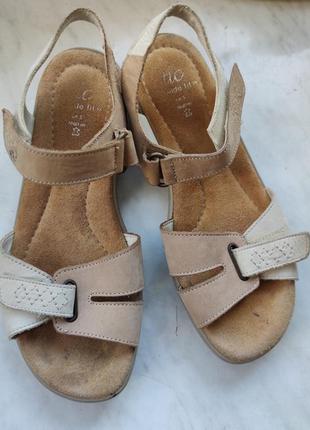 Мега м'які шкіряні босоніжки