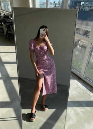 Платье миди из хлопка длинное с разрезом на ножке голубое розовое платье с открытой спиной с завязками на талии с цветочным принтом6 фото