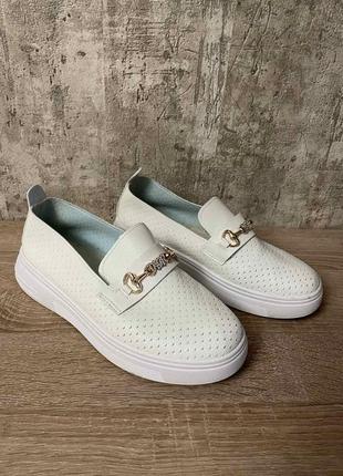 Женские мокасины