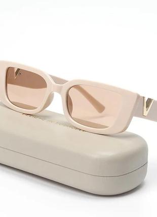 Окуляри вінтажні окуляри стильні у стилі 90-х трендові бежеві коричневі сонцезахисні нові uv4001 фото