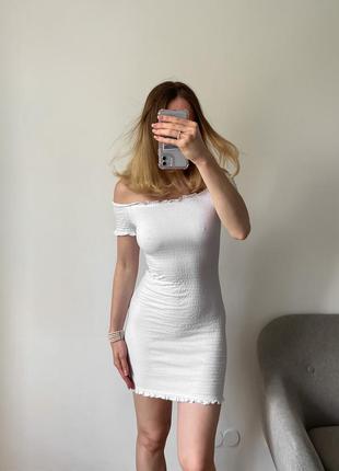 Белое платье резинка длины мини2 фото