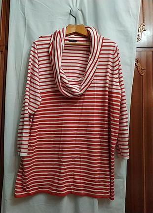 Свитерок с объемной горловиной