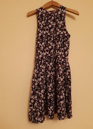 Сукня з квітковим принтом