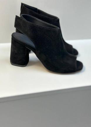 Черные замшевые босоножки на каблуке цвет на выбор6 фото