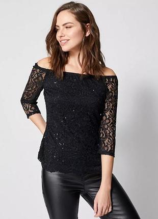 Черная кружевная блуза с открытыми приспущенными  плечами с мелкой блестящей пайеткой