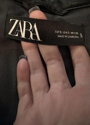 Zara рубашка куртка вельветова сорочка зі вставкою з еко шкіри на плечах з камінням бархатна . розмір - с5 фото